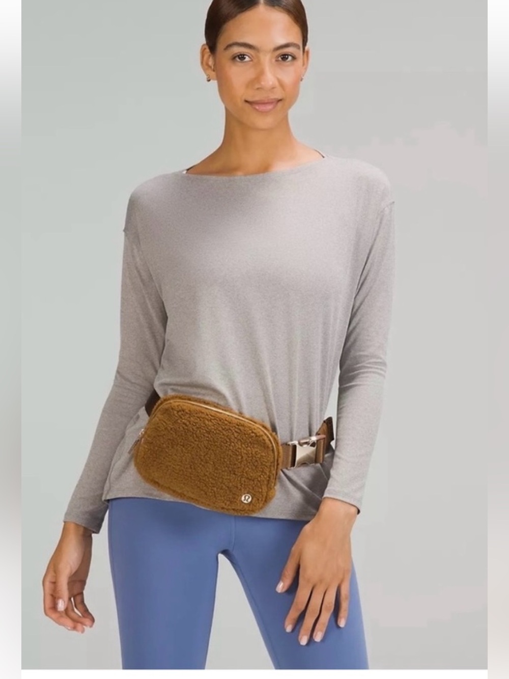 LULULEMON EVERYWHERE BELT BAG SHERPA FLEECE in BURNT CARAMEL W/GOLD HARDWARE